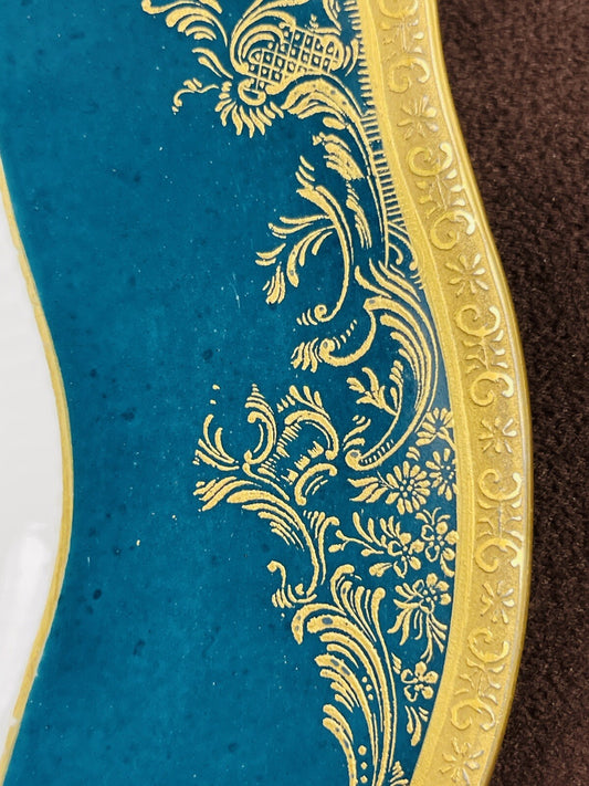 Théodore Haviland ,  assiette plate, forme Louis XV motif  Pompadour, verte