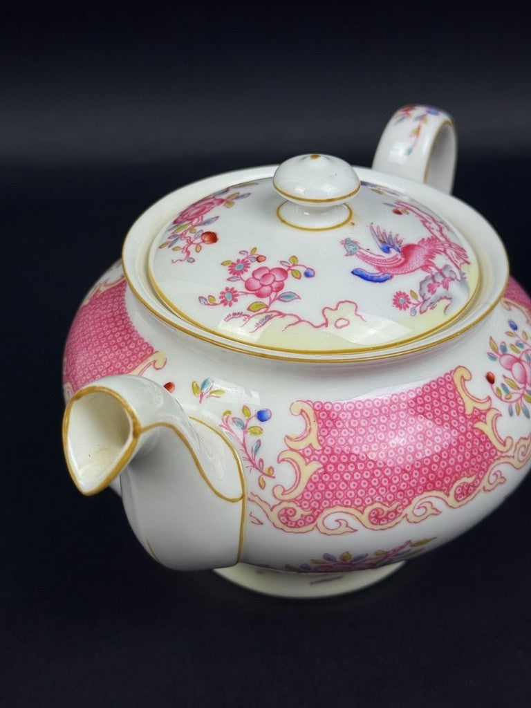 Minton, service à thé, 6 tasses et 3 pièces de forme, pink cockatrice, oiseau de