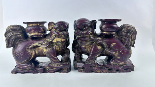 Paire de chiens de Fô en bois sculpté et doré 19ème