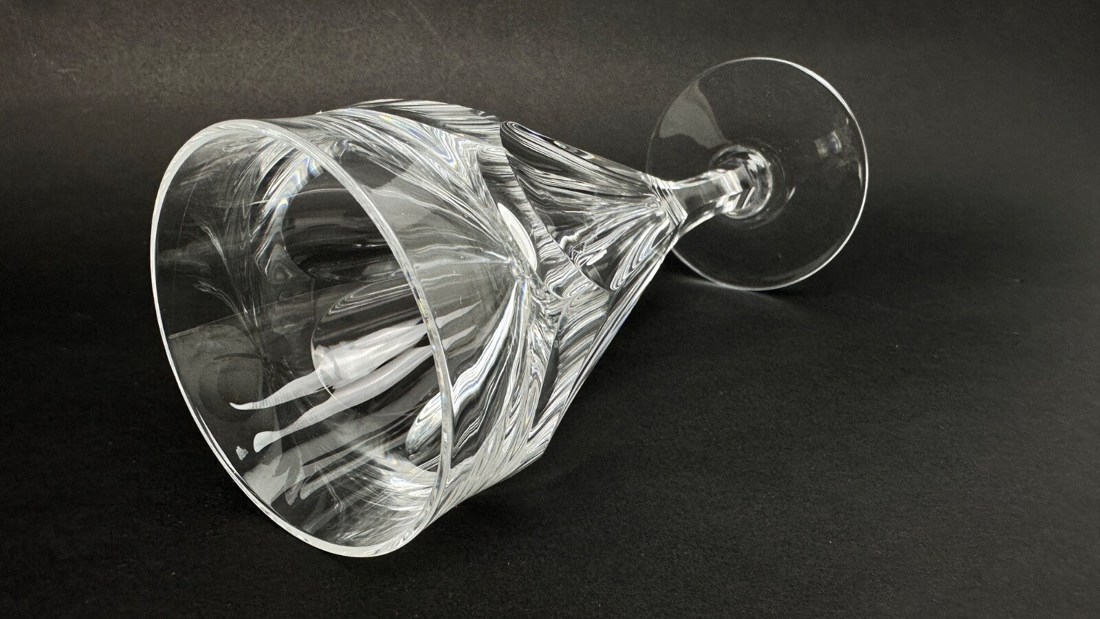 Baccarat, Suite De 9 Flûtes à Champagne Modèle Duchesse De Dino