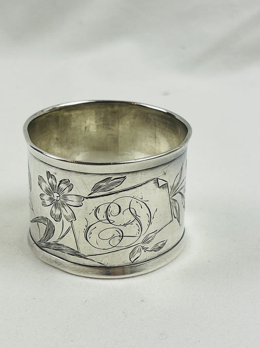 Rond de serviette en argent massif