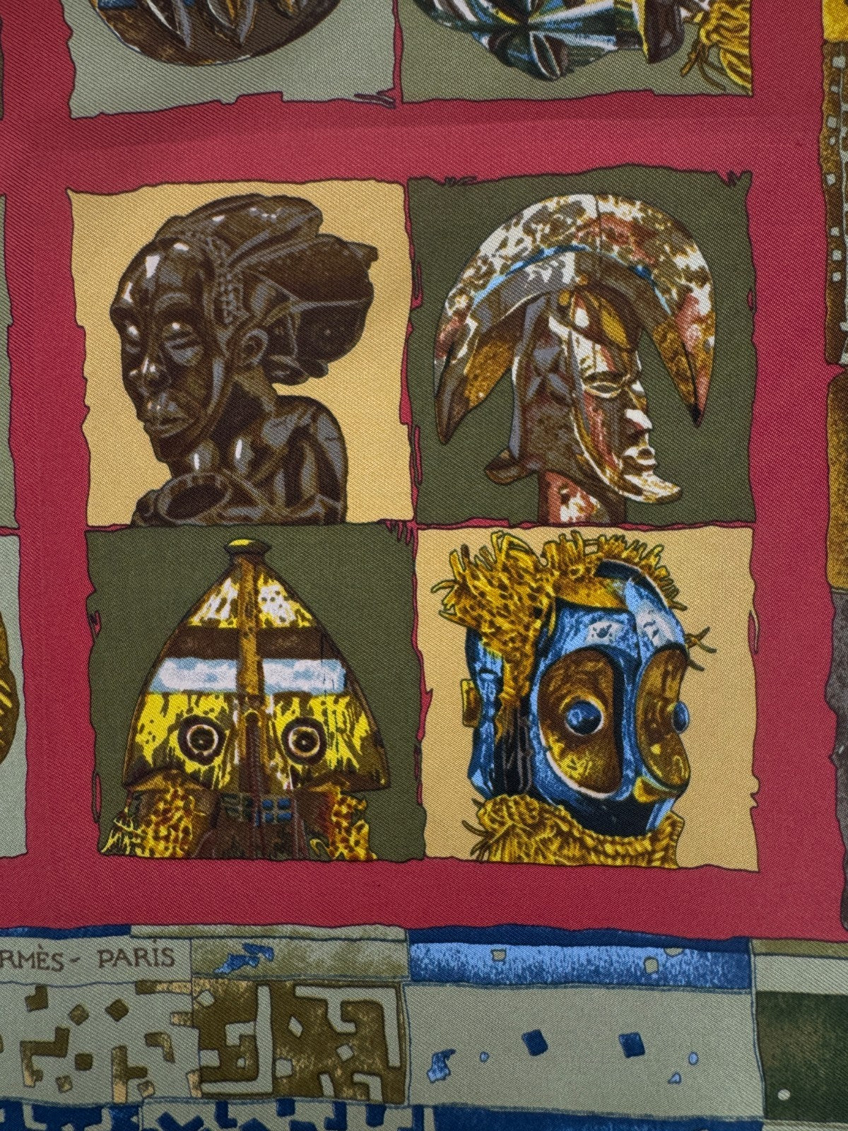 Foulard Gavroche "Persona" Hermès par Loïc Dubigeon 1997