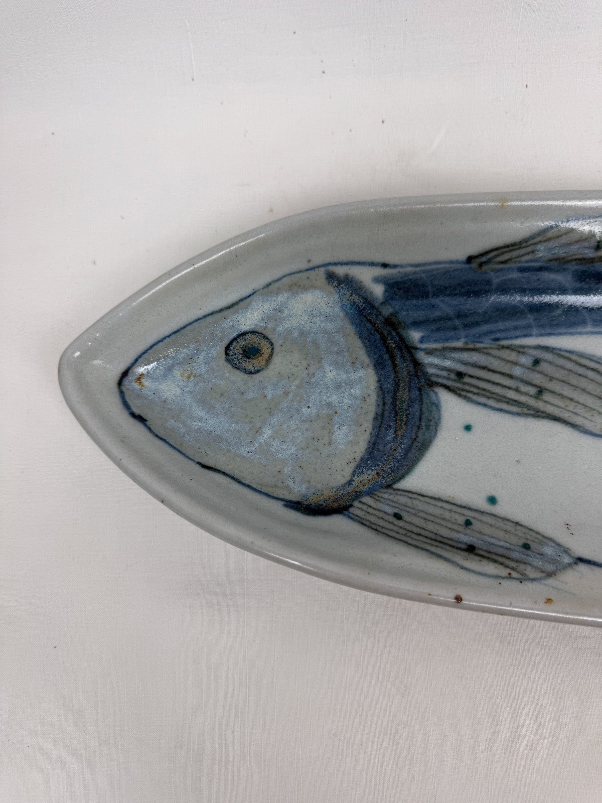 Grand plat à poisson à décor de saumon Highland stoneware Scotland