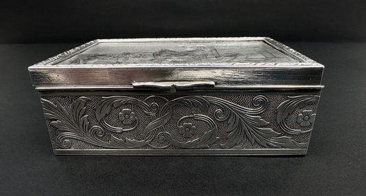 Coffret à Bijoux En Cuivre Argenté à décor de scène de danse