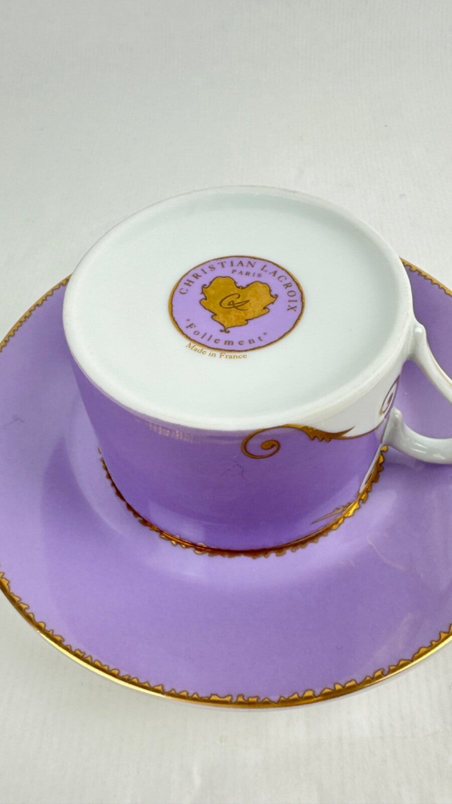 Suite de 4 tasses à thé Christian Lacroix modèle Follement