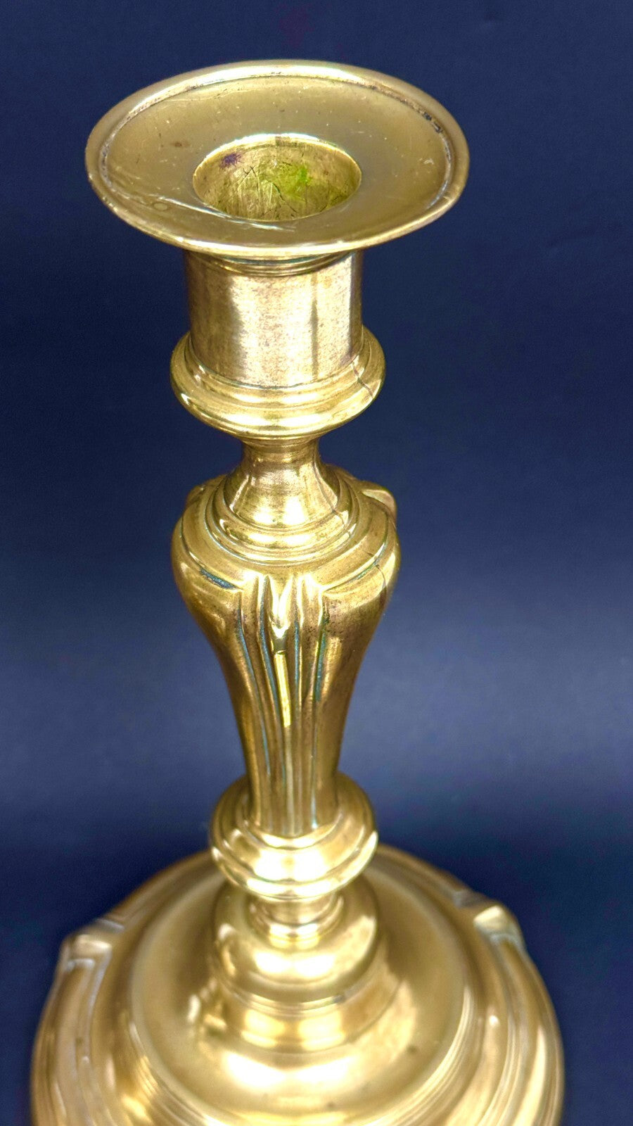 Paire de bougeoirs en bronze doré époque Régence XVIIIème
