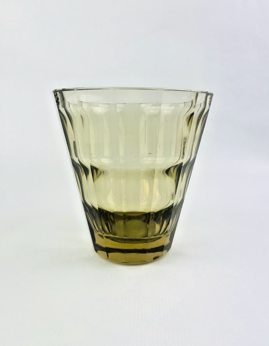 Vase en cristal fumé taillé par Ellis Berg pour Kosta Boda, Suède 1930