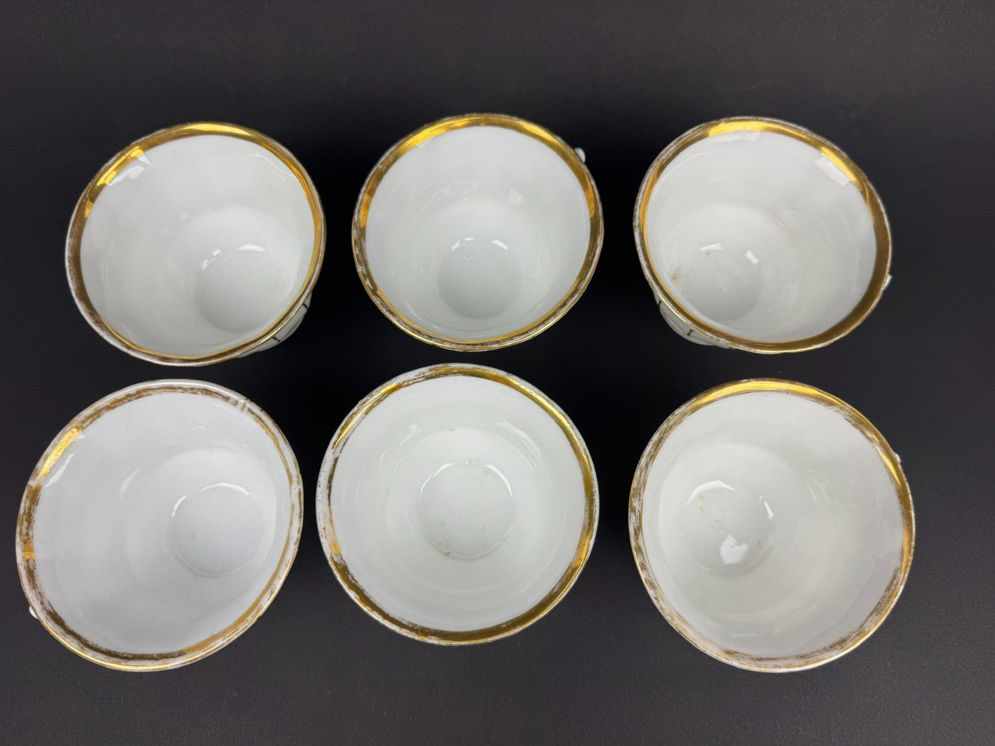 Service à thé en porcelaine blanche et or, époque fin XIXe / début XXe
