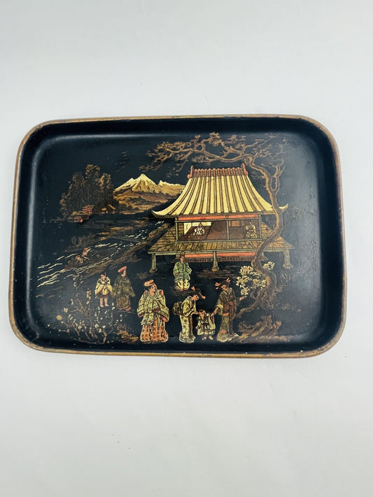 Petit plateau Napoléon III japonisant en carton bouilli