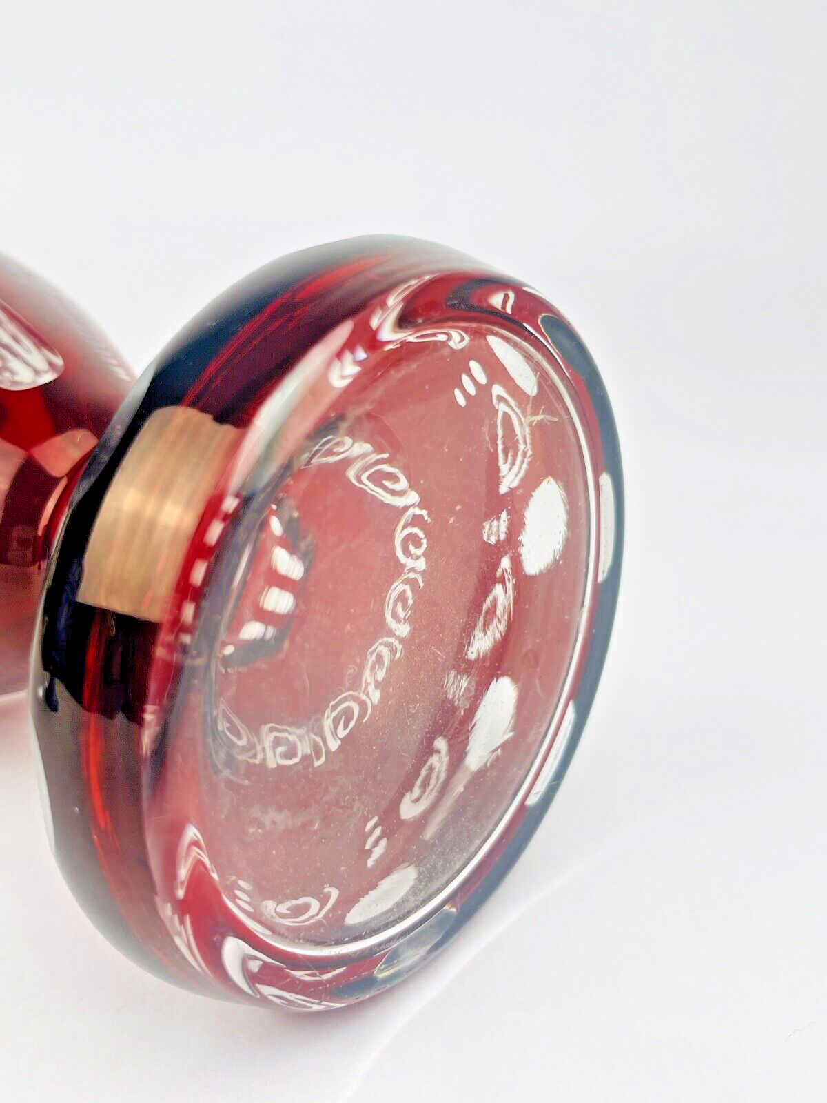 Vase En Cristal De Bohème rouge bordeaux