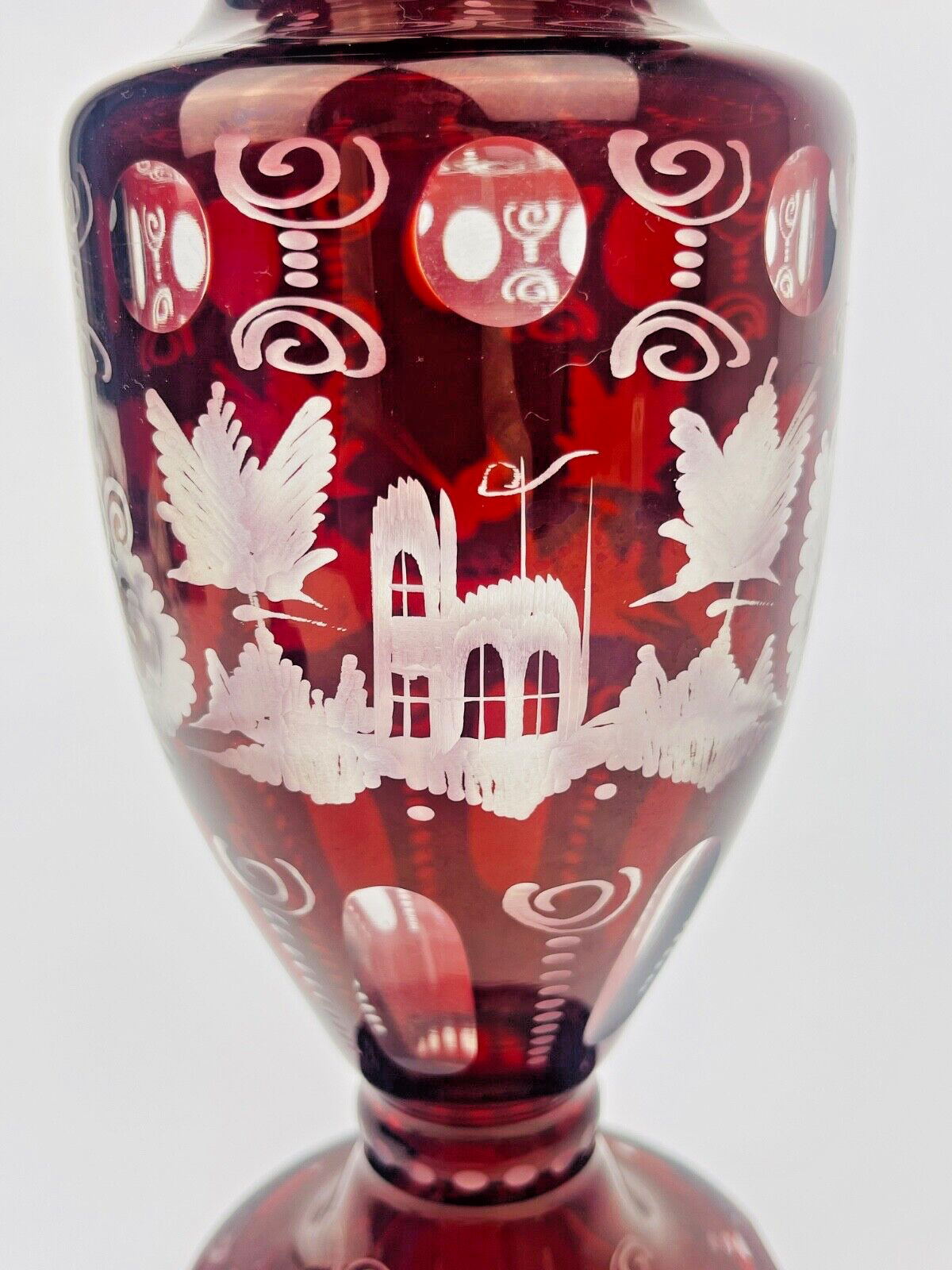Vase En Cristal De Bohème rouge bordeaux