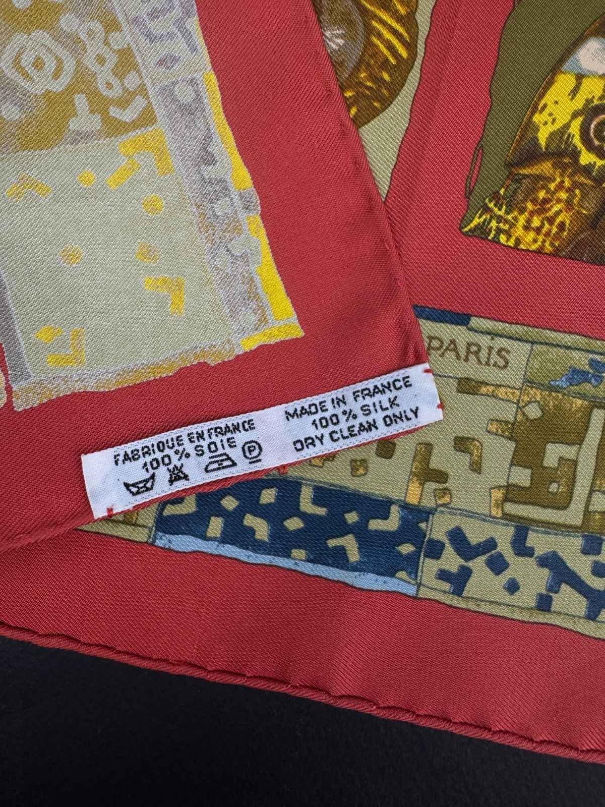 Foulard Gavroche "Persona" Hermès par Loïc Dubigeon 1997