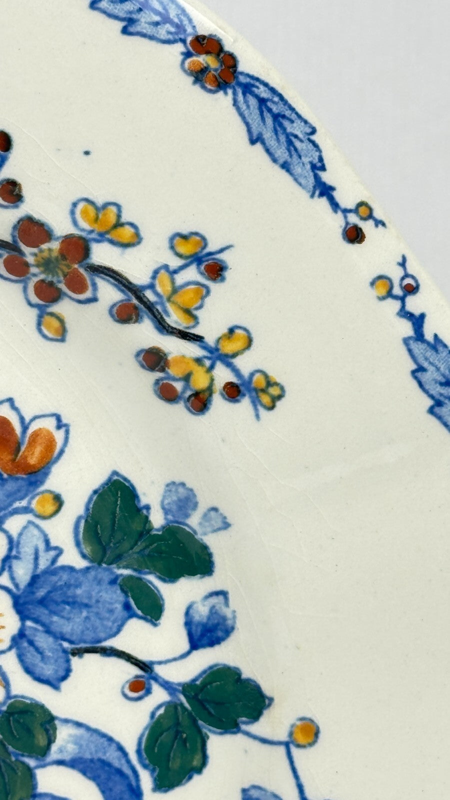 Gien 1875, suite de 6 assiettes plates Coq et pivoines