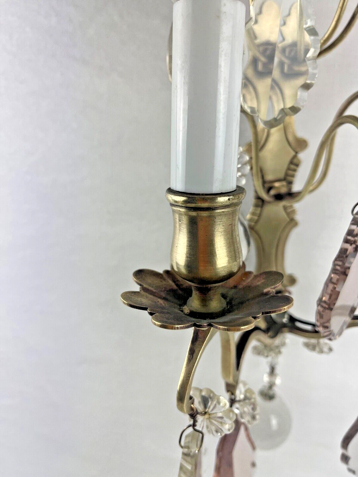 Belle paire d'appliques en bronze avec pampilles en cristal 2 feux