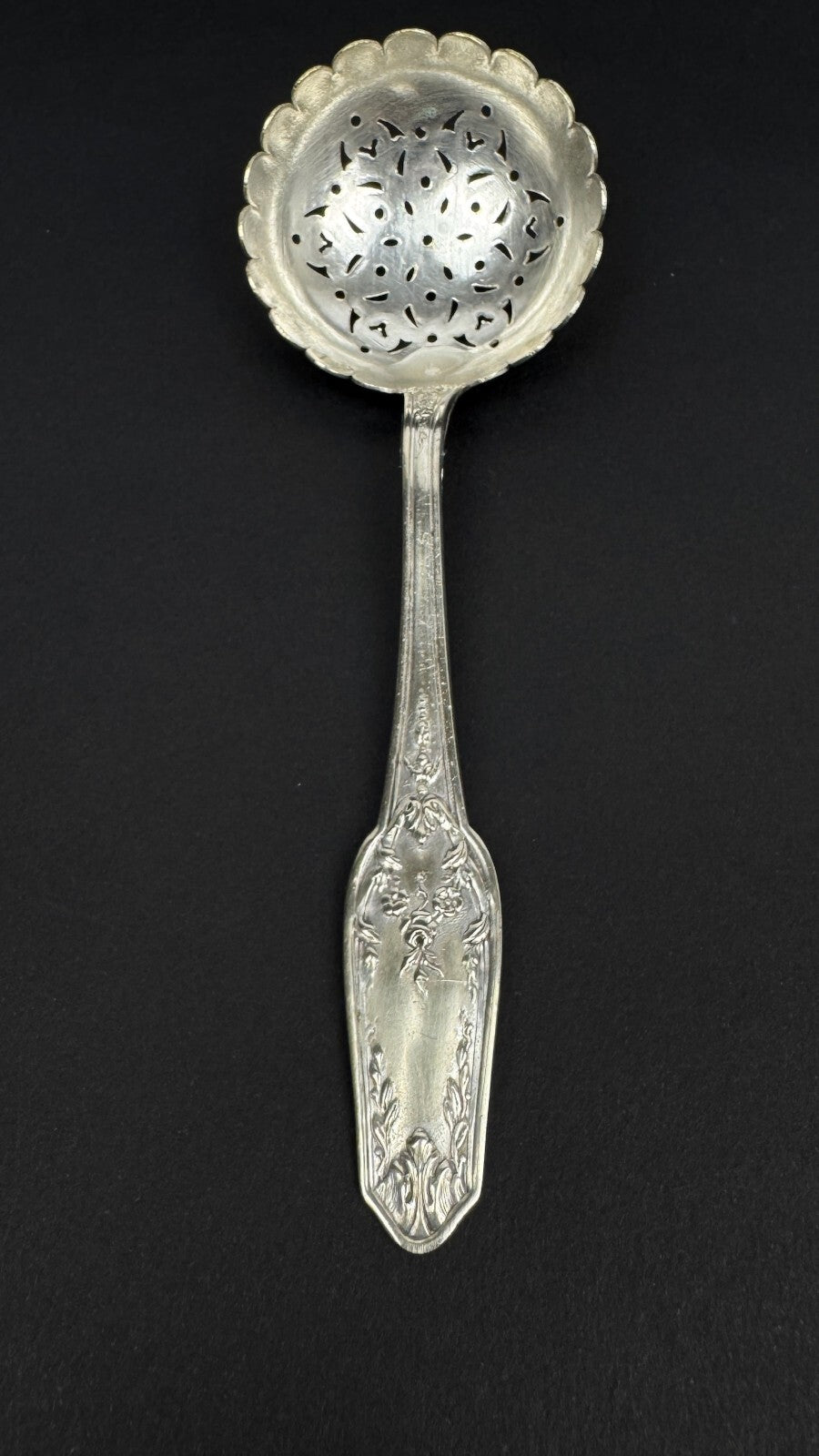 Ancienne Saupoudreuse de Style Louis XV en Métal Argenté 13 cm vers 1900