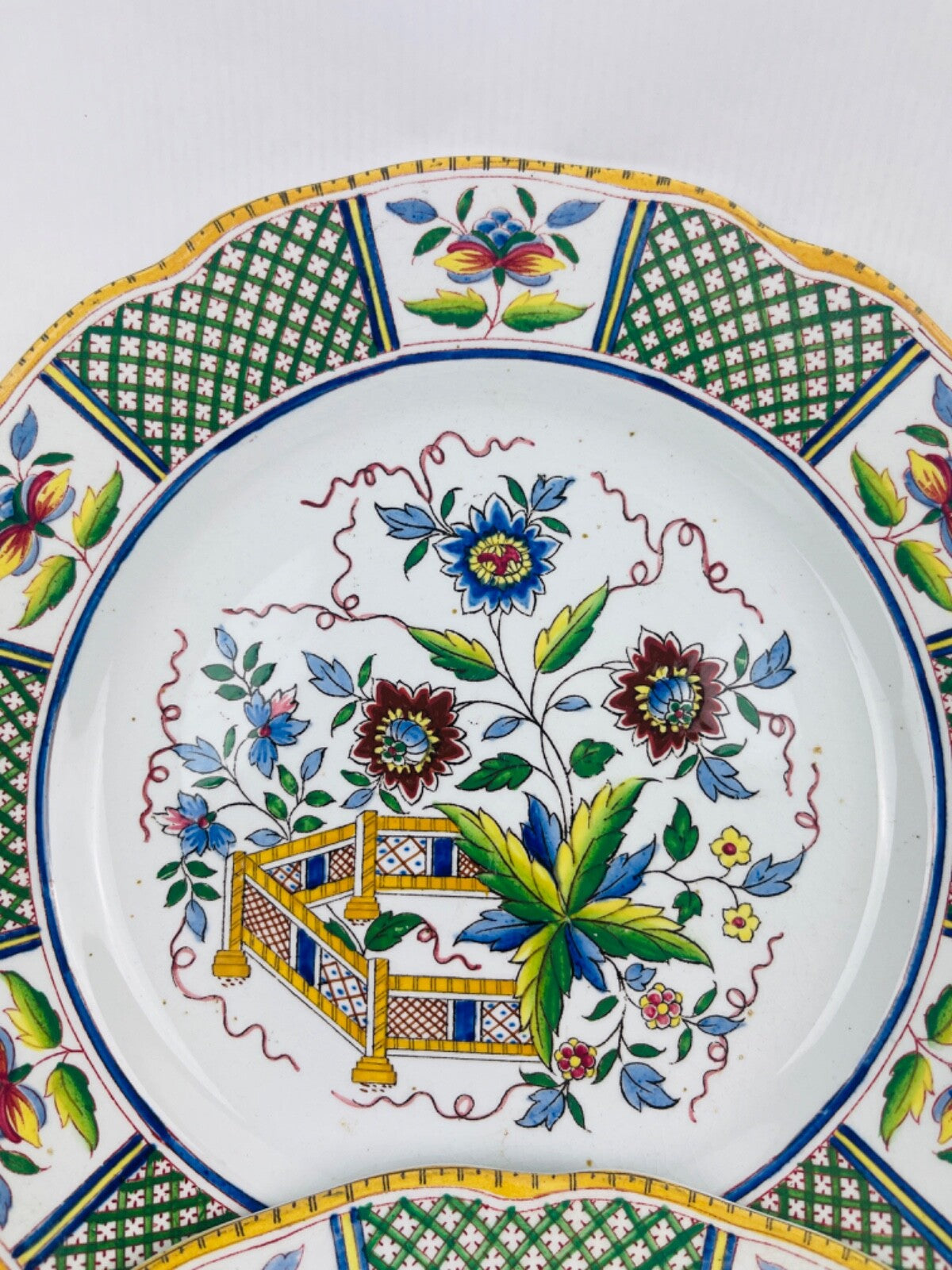 Lot de 2 assiettes à dessert Sarreguemines  modèle Montmorency
