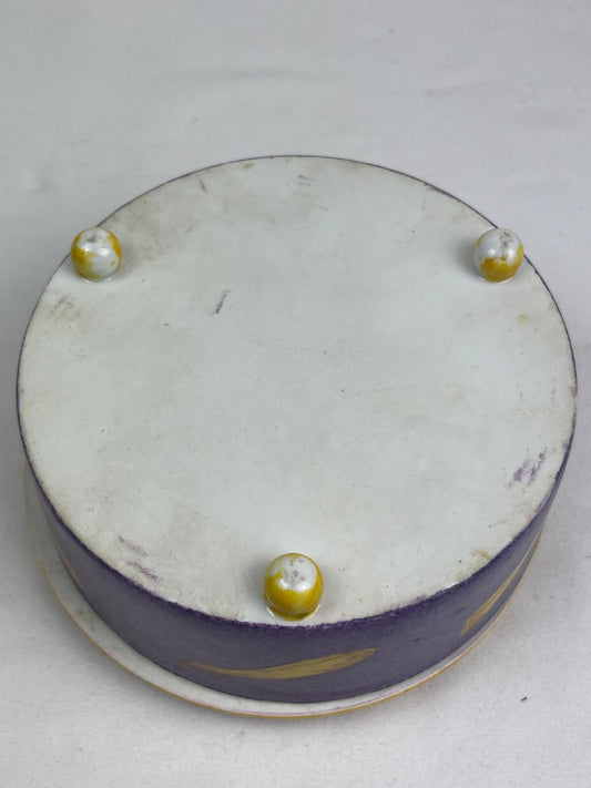 Délicate bonbonnière en porcelaine de Limoges PERLAM au Pierrot rieur