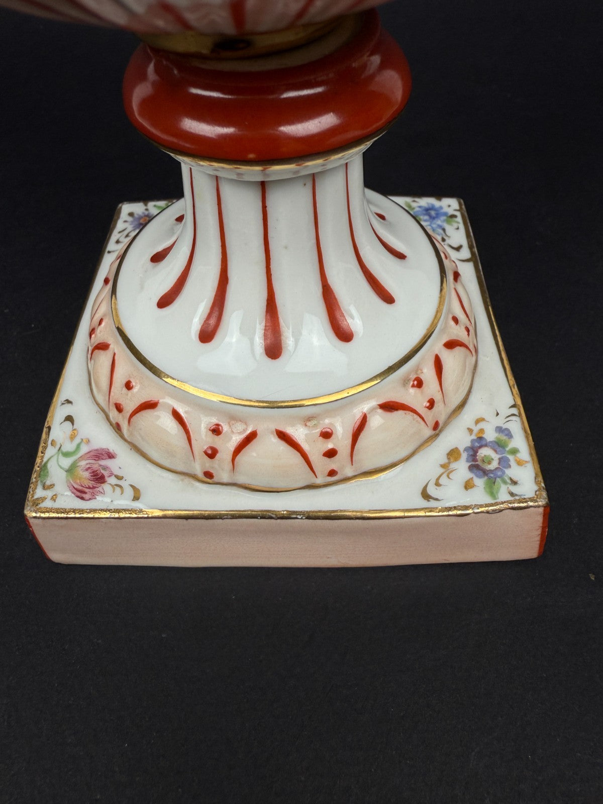 Vase Médicis en porcelaine - France, vers 1890-1910
