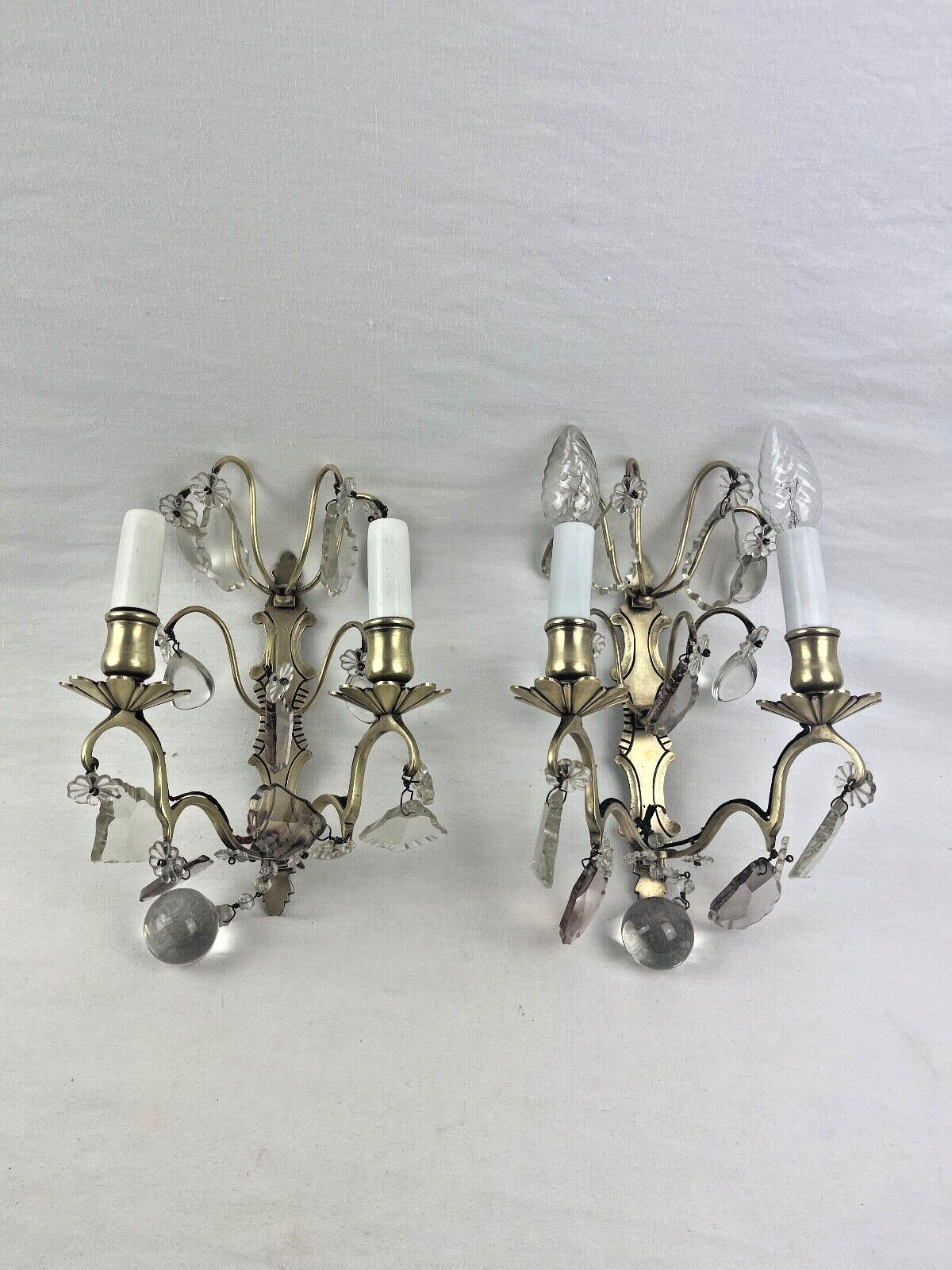 Belle paire d'appliques en bronze avec pampilles en cristal 2 feux