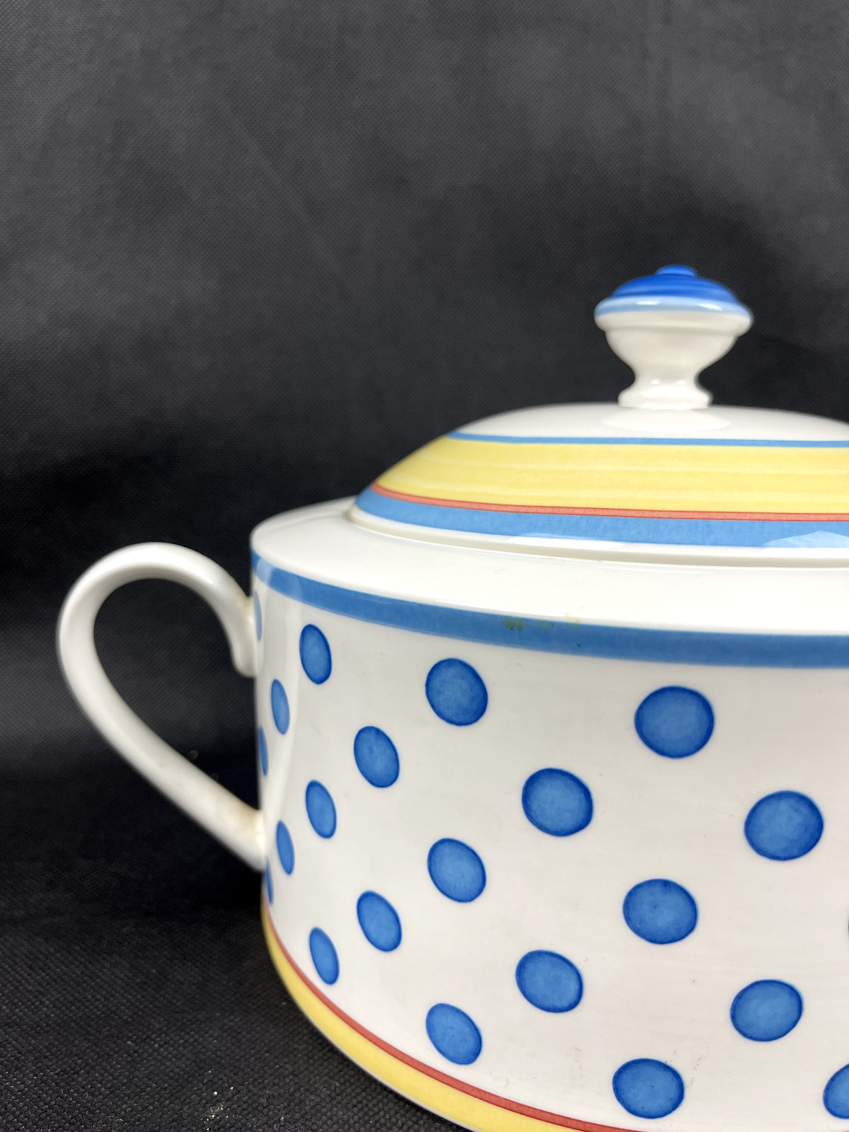 Soupière en porcelaine Villeroy & Boch modèle Twist Anna