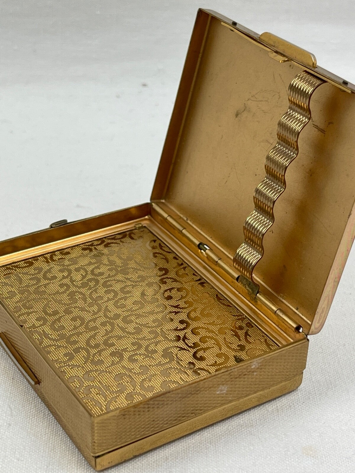 Minaudière,  poudrier, étui à cigarettes Stratton