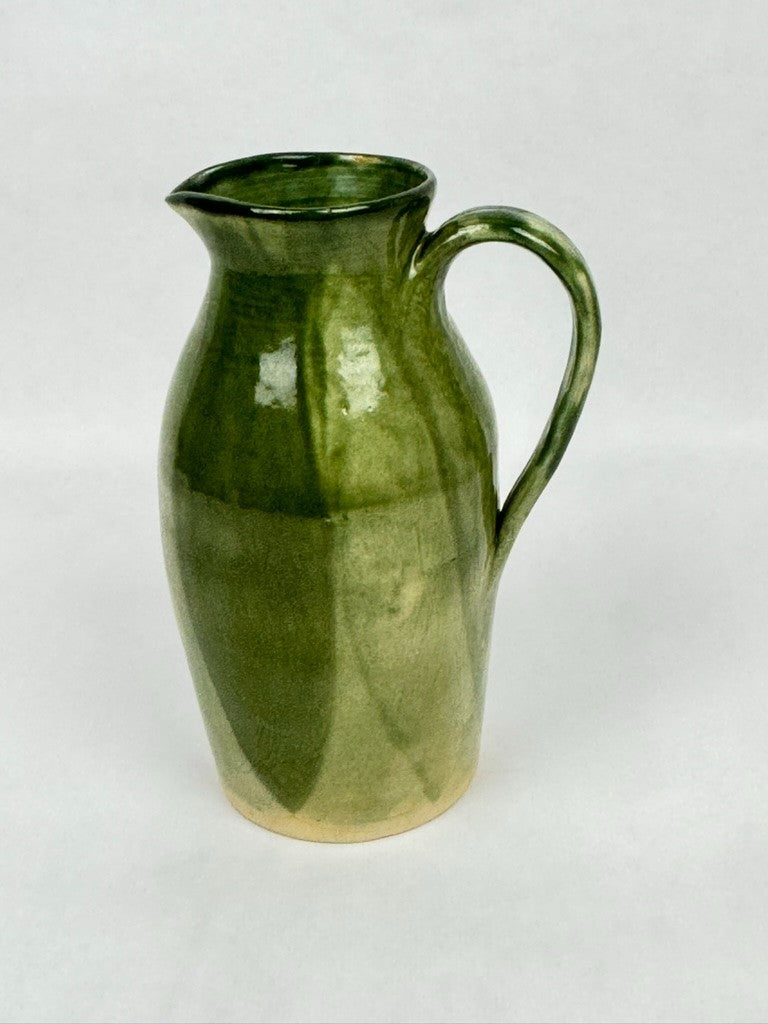 petit broc en céramique émaillé vert Maryvonne Zollinger