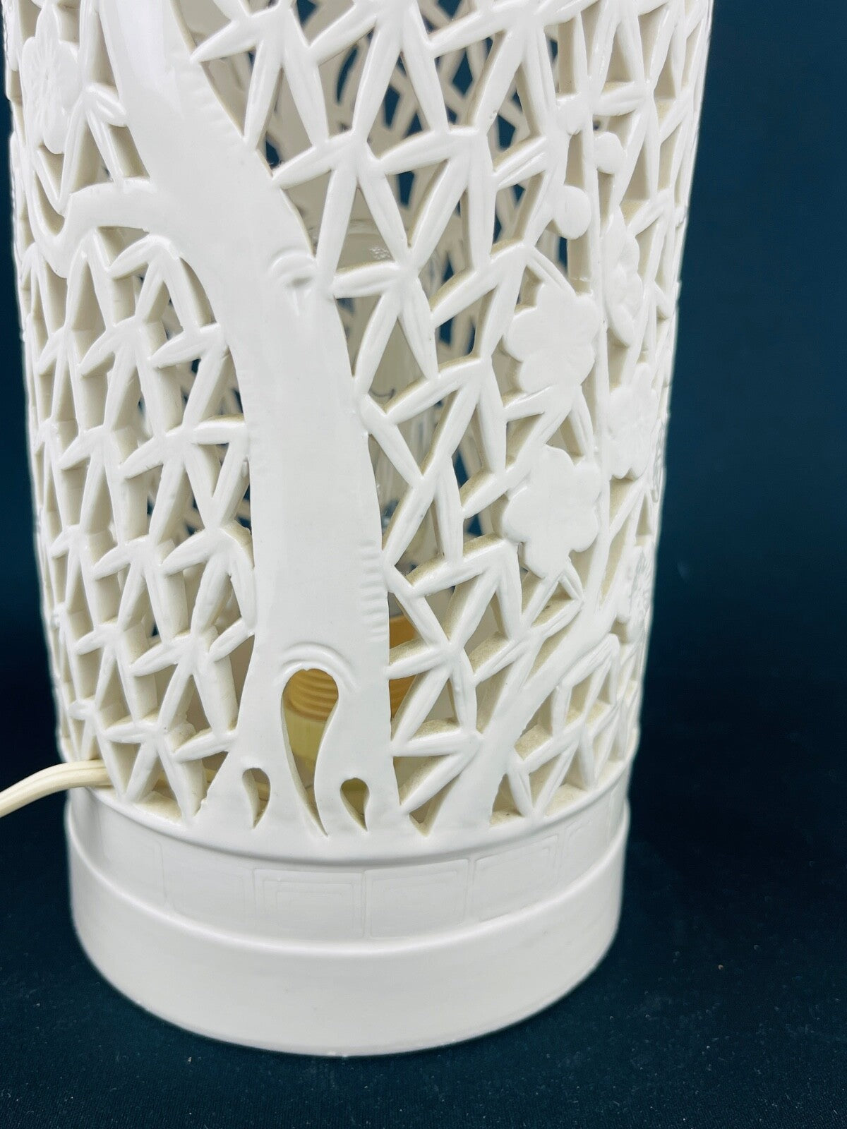 Lampe en porcelaine Blanc de Chine