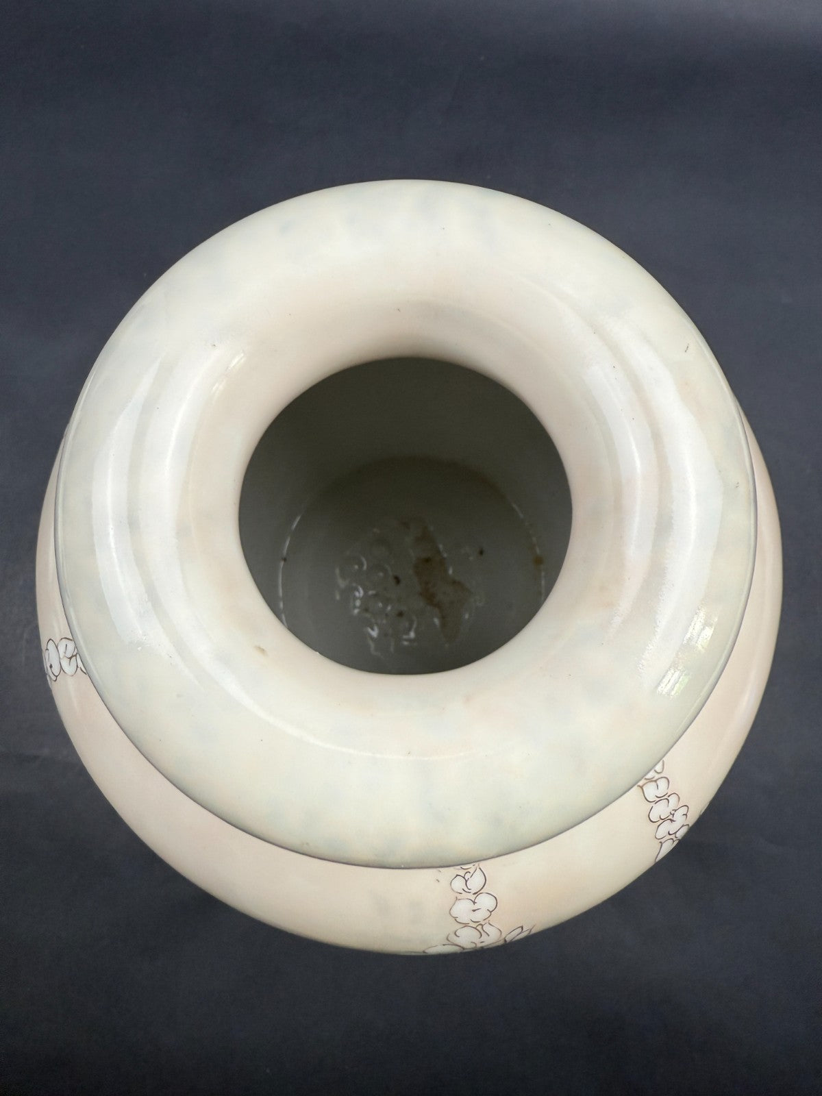 Vase Tharaud Limoges Décor floral doré Porcelaine émaillée – H 26 cm