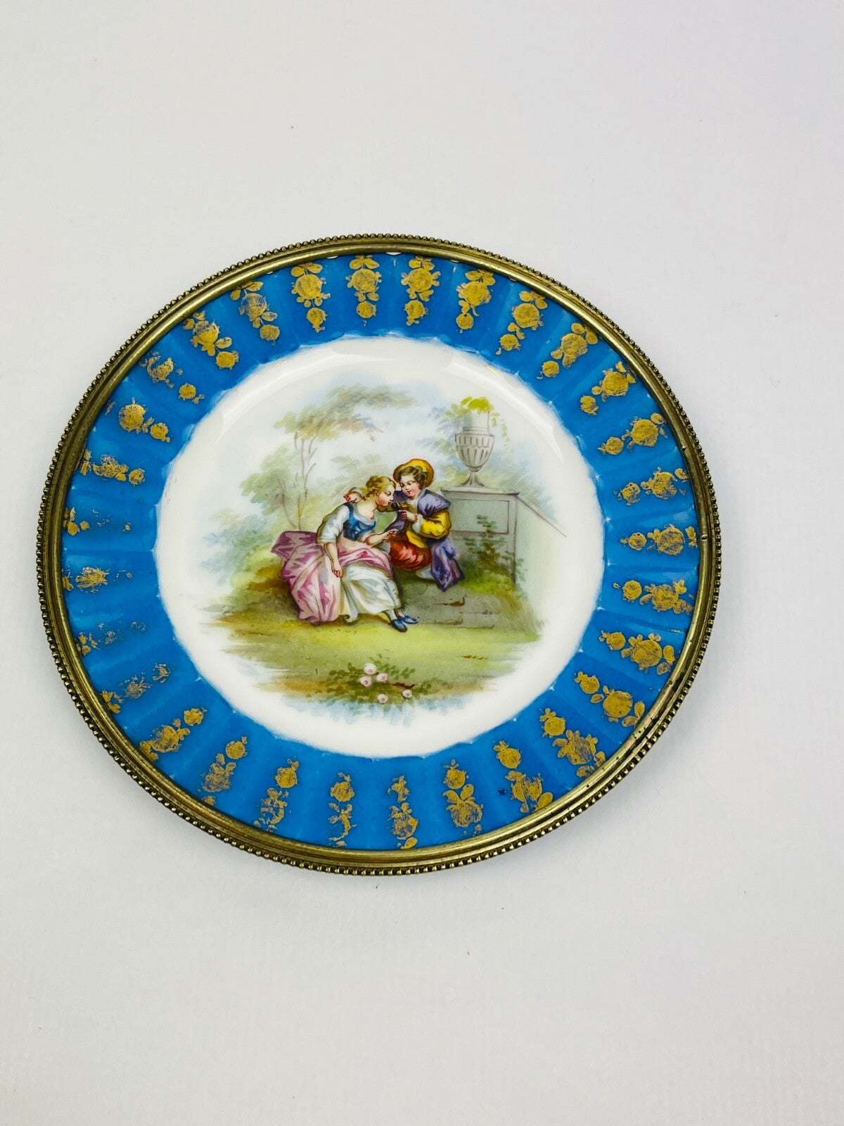 Petite Assiette En Porcelaine De Sèvres S. 70