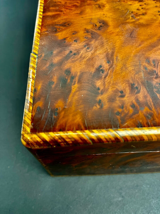 Coffret, Boîte à Couture En Loupe Et Marqueterie