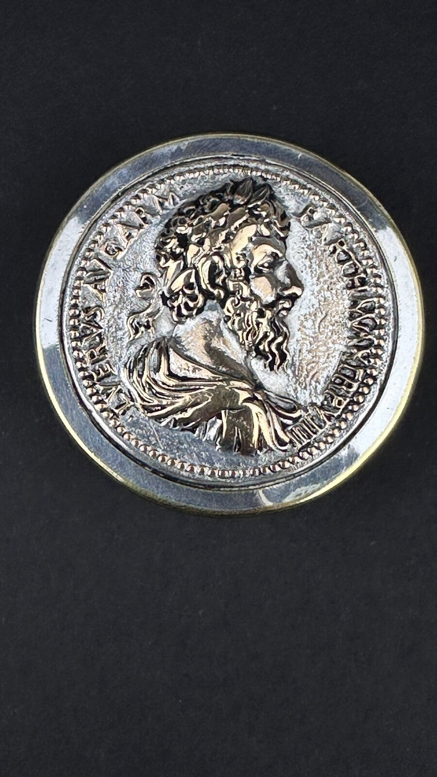 Ancien Ruban-mètre En Métal Argenté, Réplique Monnaie Romaine