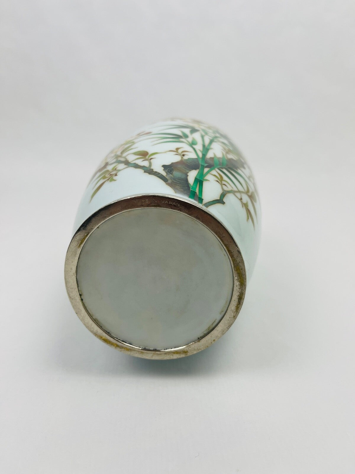 Vase en émaux cloisonnés Japonais dans le goût d' Ando Jubei