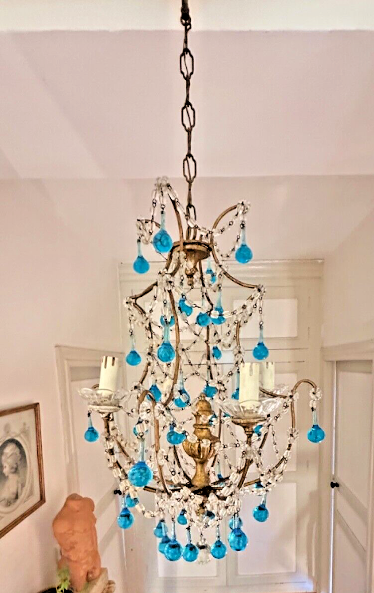 Lustre à pampilles italien perles bleues et bois doré