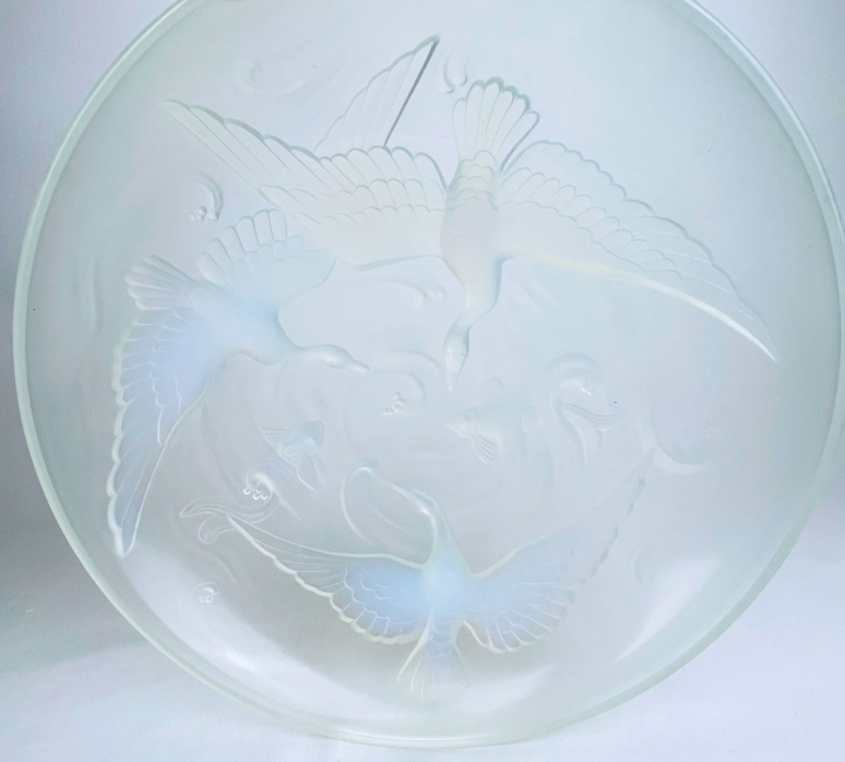 Verlys, Coupe En Verre Irisé à Décor d'Oies Et De Poissons