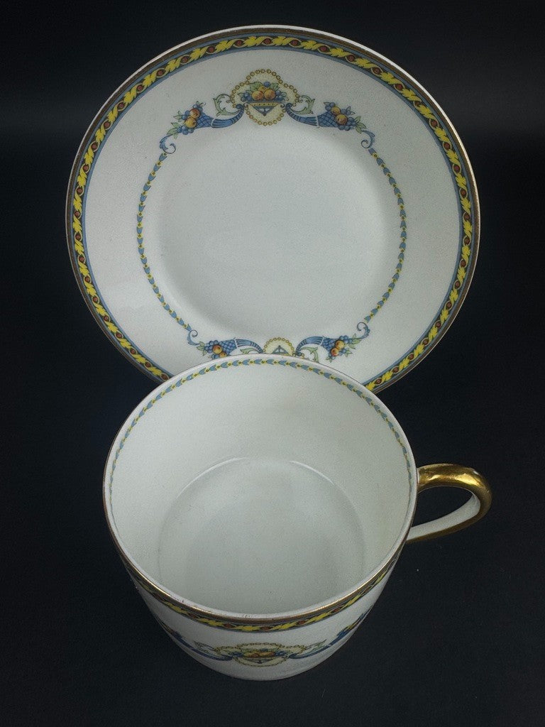 Service à thé en porcelaine Bernardaud Limoges décor Corne d’abondance