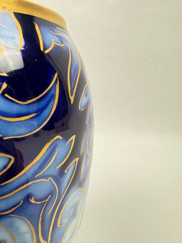 Vase n°6 Tharaud - Années 1950/60 - Décor Floral sur Fond Bleu Nuit, Filets Or