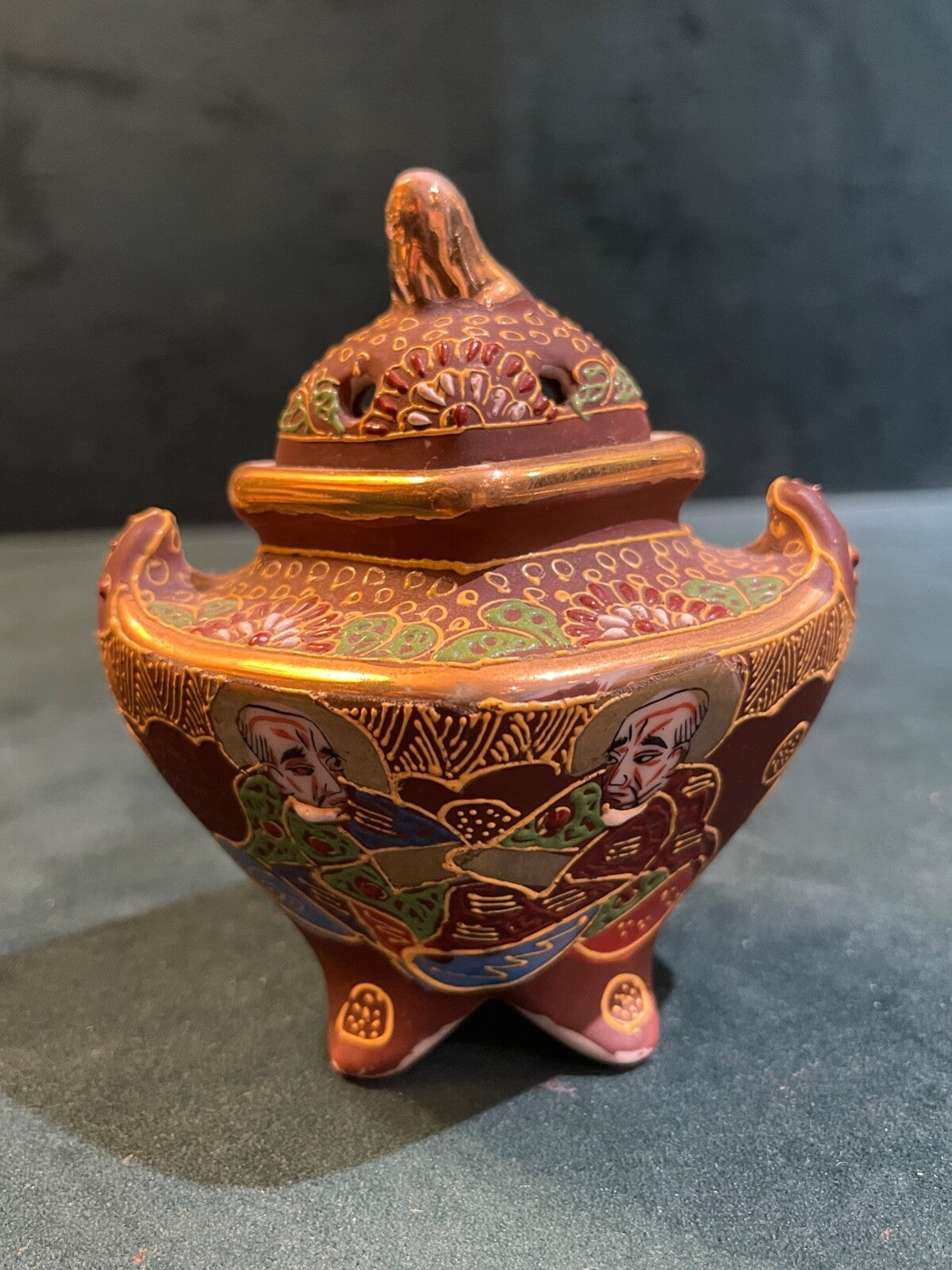 Brûle-parfum en porcelaine  Satsuma Japon n°3