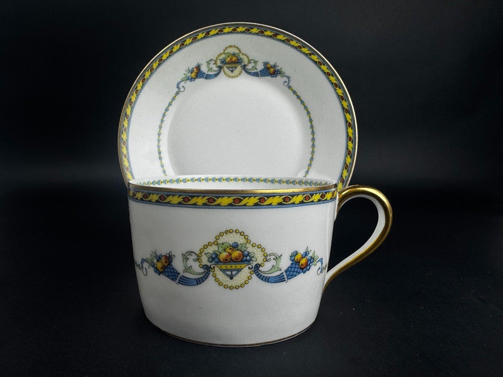 Service à thé en porcelaine Bernardaud Limoges décor Corne d’abondance