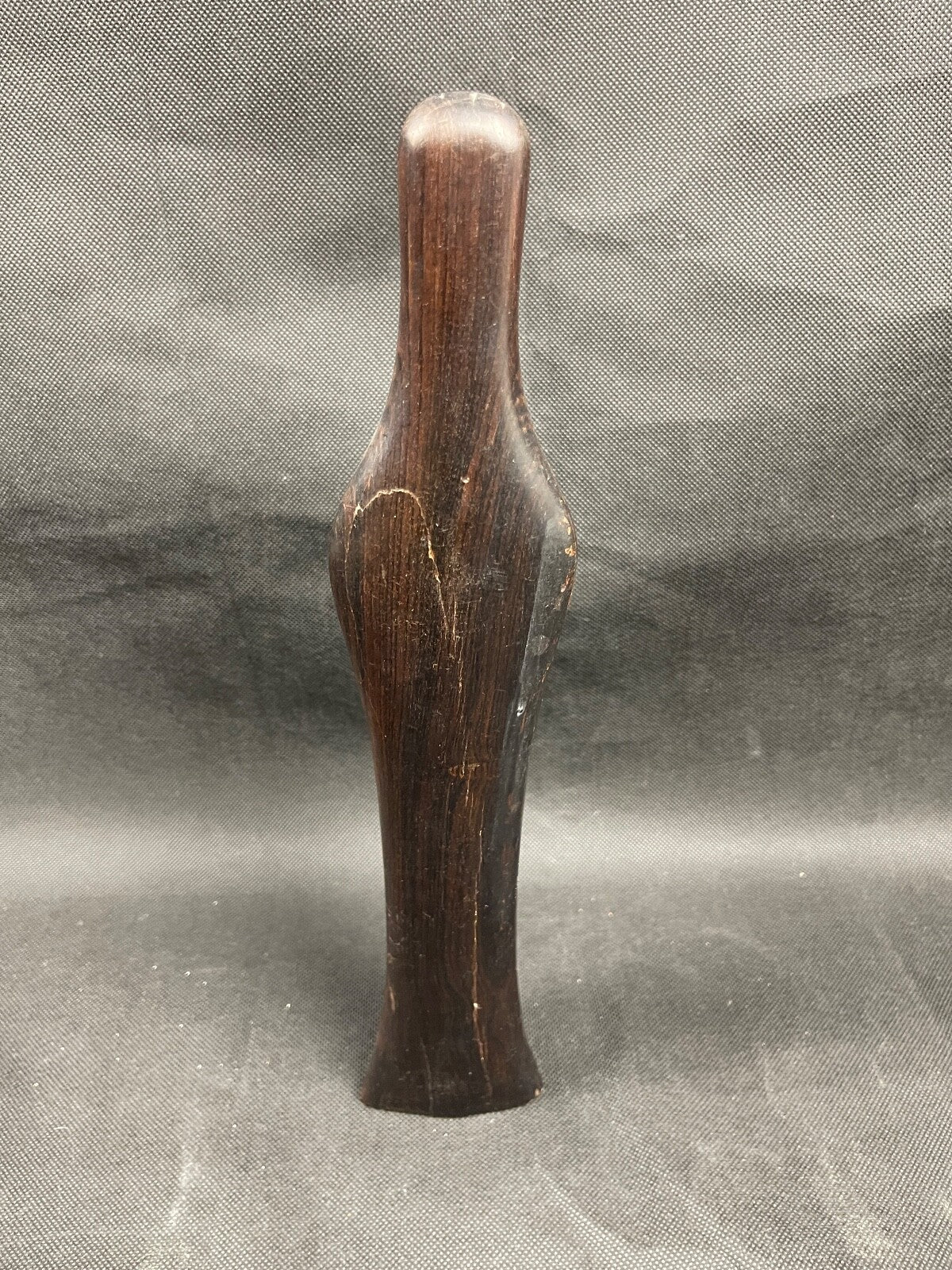 Statuette en palissandre Vierge en prière