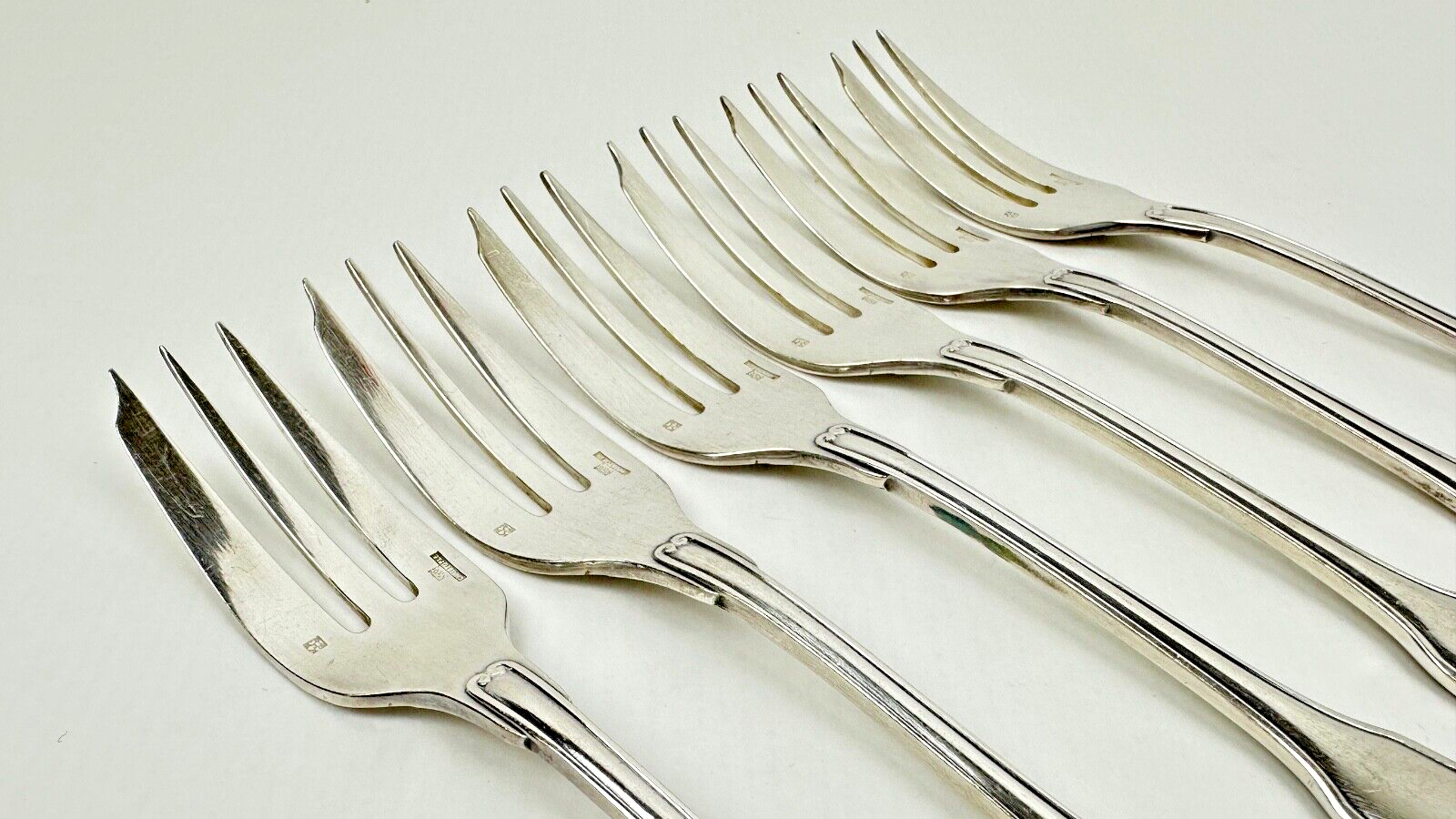 Série de 6 fourchettes à gâteau Christofle ancien modèle Vendôme