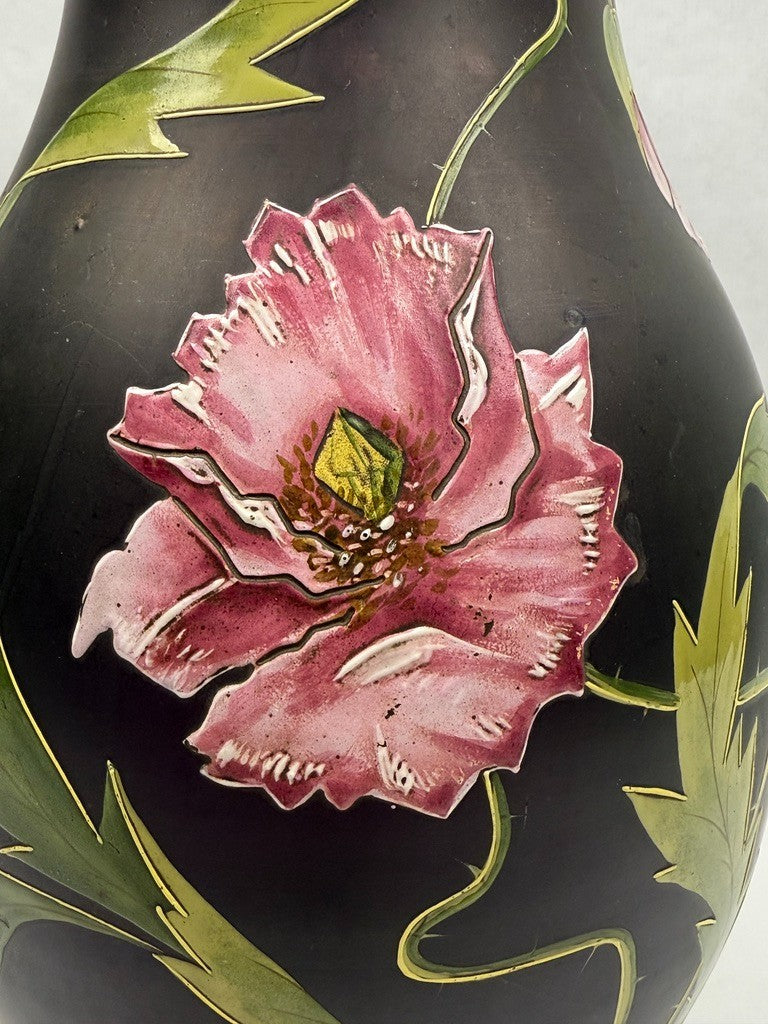 Vase Art Nouveau en verre émaillé violet décor de pavots, Poschinger vers 1900