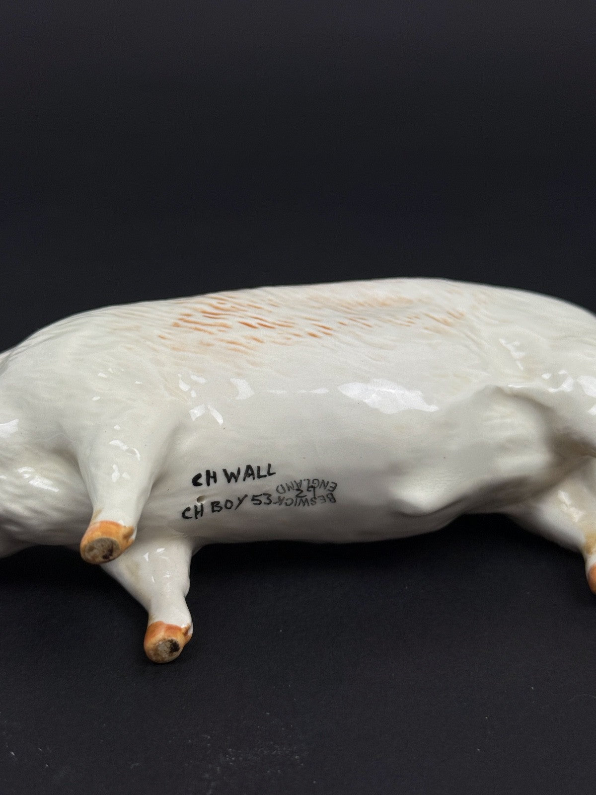 Cochon en porcelaine anglaise Beswick CH Boy 53