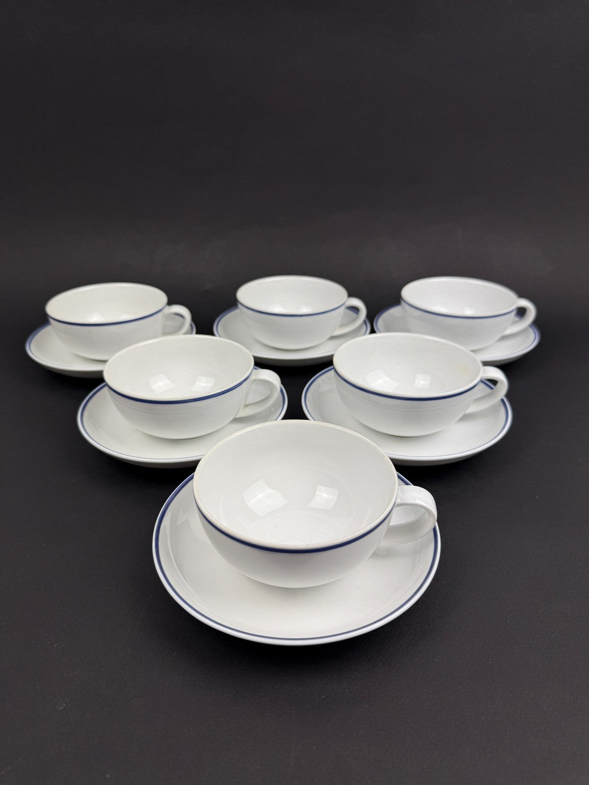 Suite de 6 tasses à thé Geneviève Lethu modèle Filea 1995