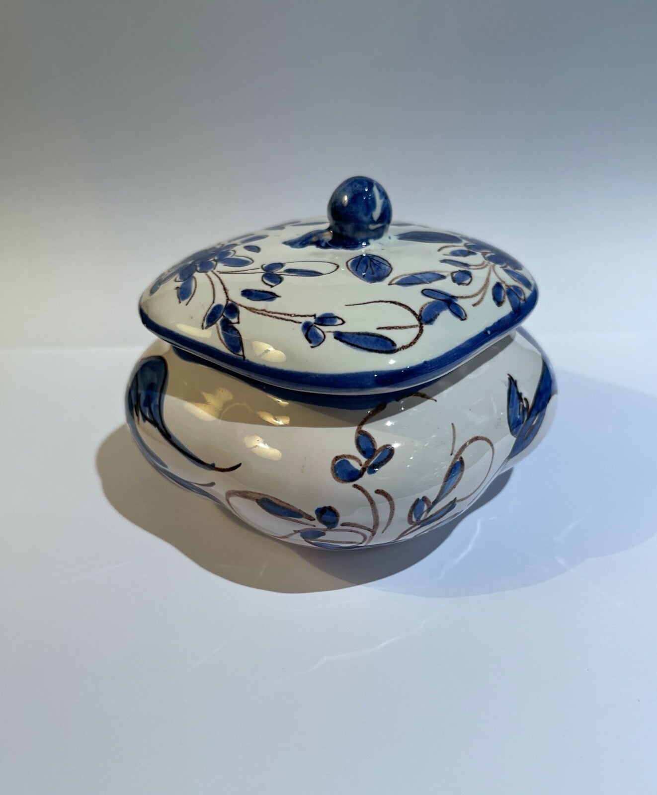 Bonbonnière, pot couvert en Martres Tolosane n°2