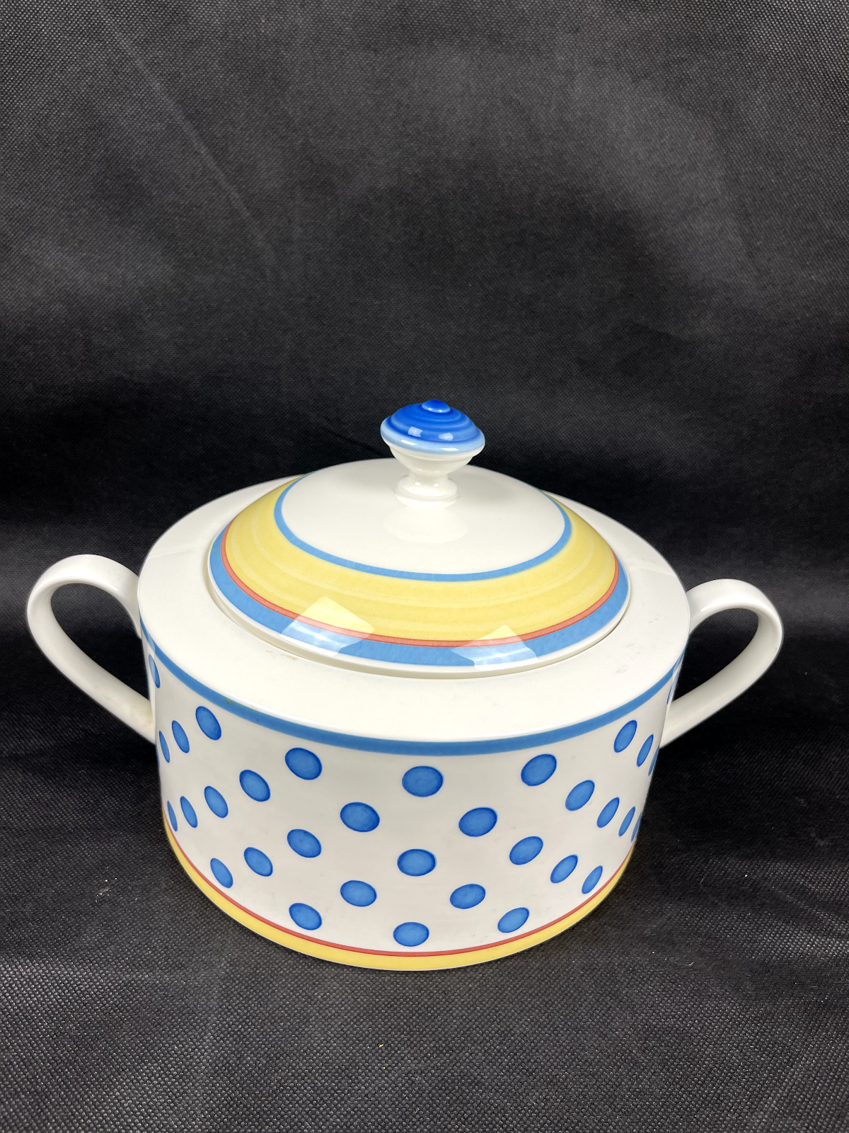 Soupière en porcelaine Villeroy & Boch modèle Twist Anna
