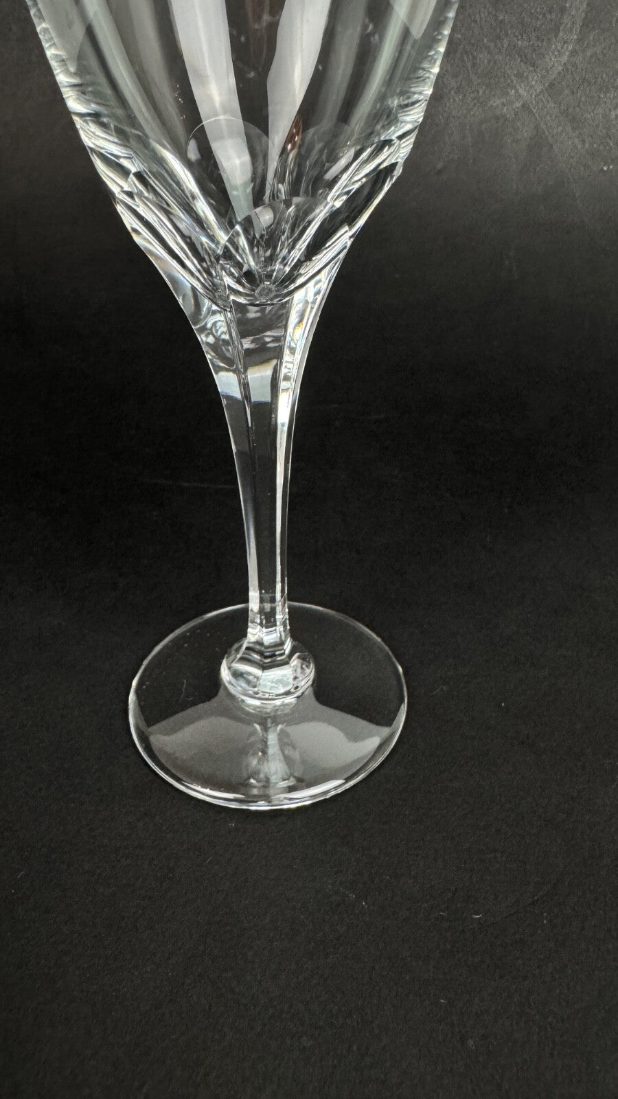 Lalique suite de 6 flûtes à champagne  modèle Tuileries