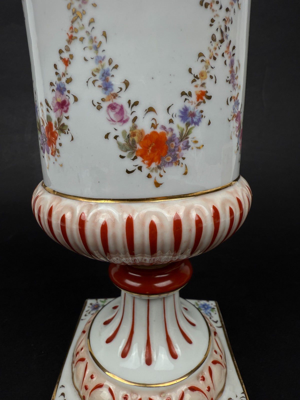 Vase Médicis en porcelaine - France, vers 1890-1910