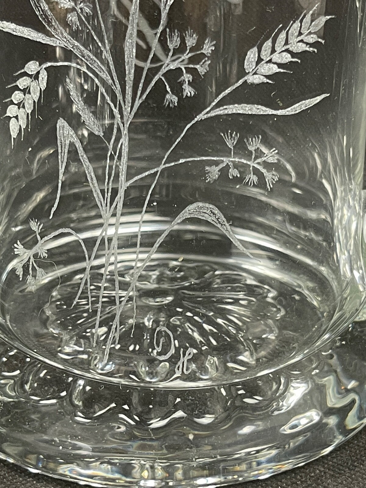 Belle chope à bière en verre gravé et étain