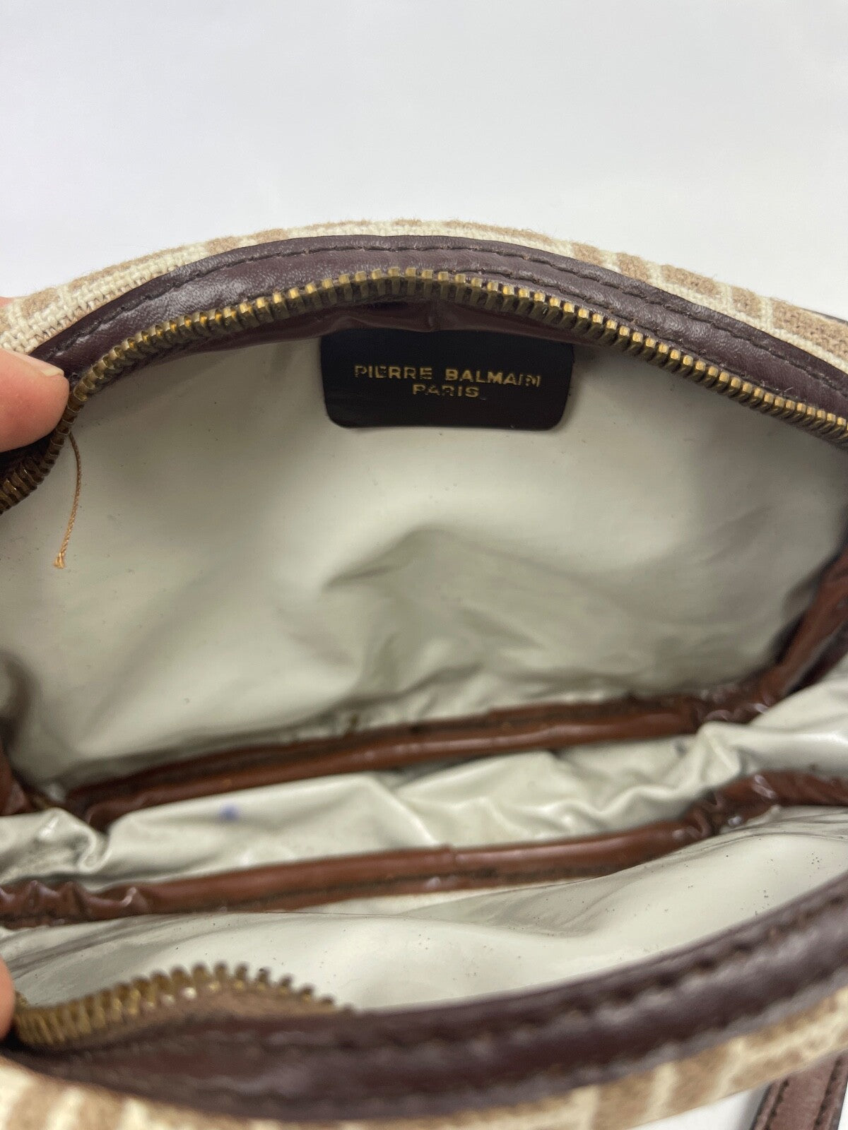 Pochette en toile Pierre Balmain