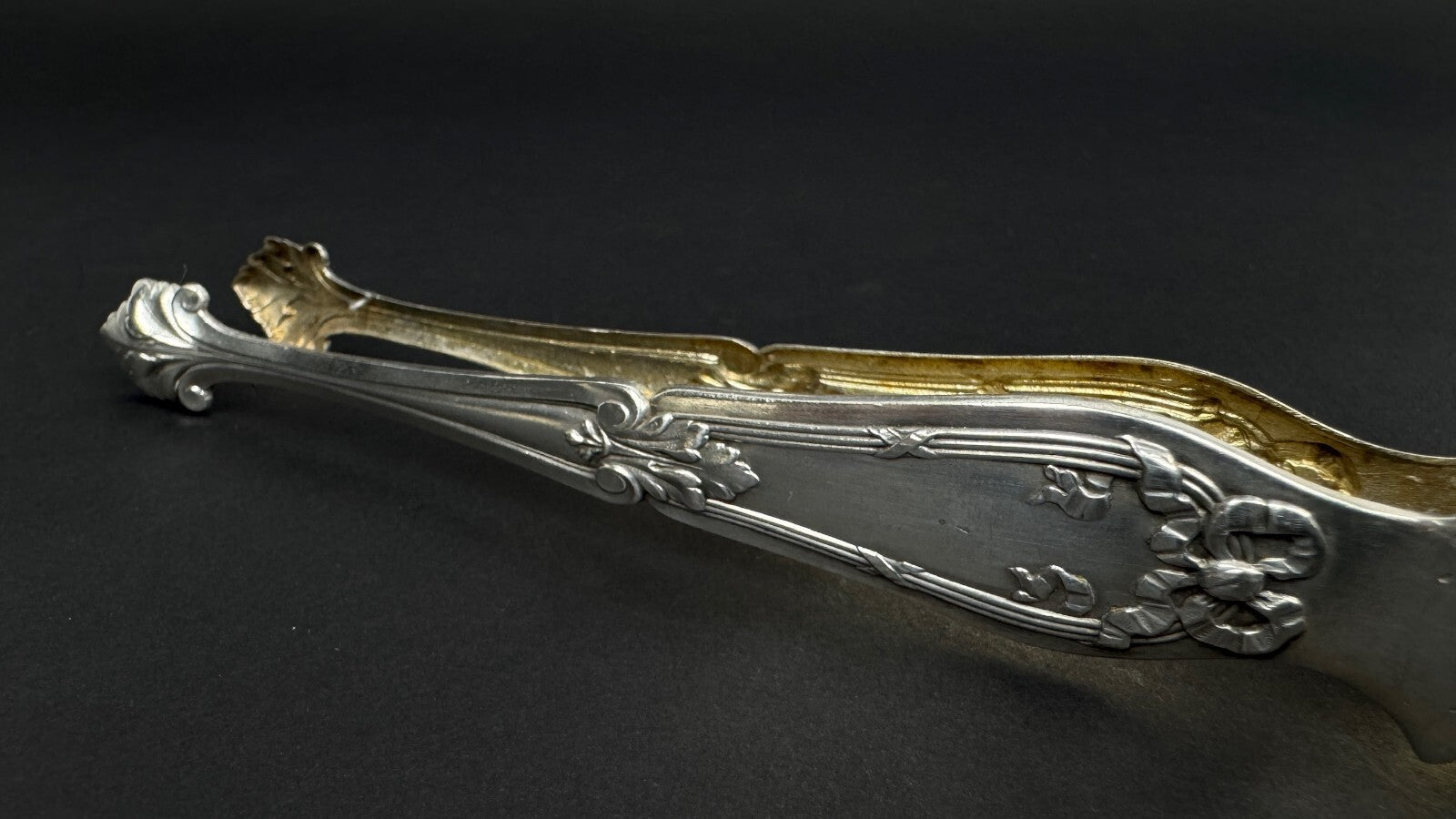 ANCIENNE PINCE A SUCRE METAL ARGENTE art deco sugar tongs